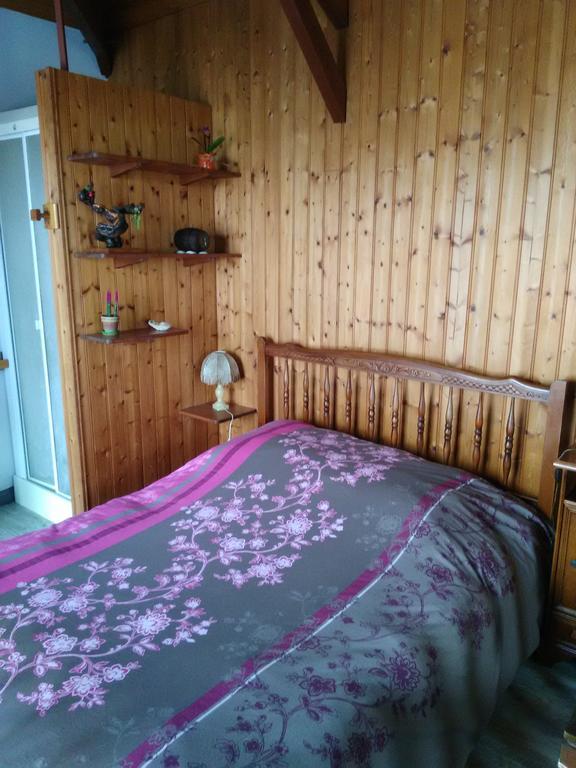 Chambre Chez l'Habitant Ambares-et-Lagrave Esterno foto