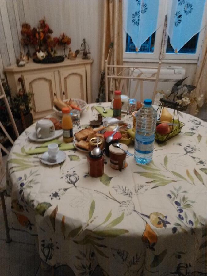 Chambre Chez l'Habitant Ambares-et-Lagrave Esterno foto